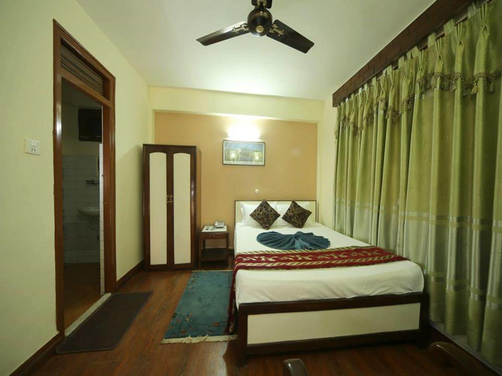 Hotel Pleasure Home Catmandu Exterior foto