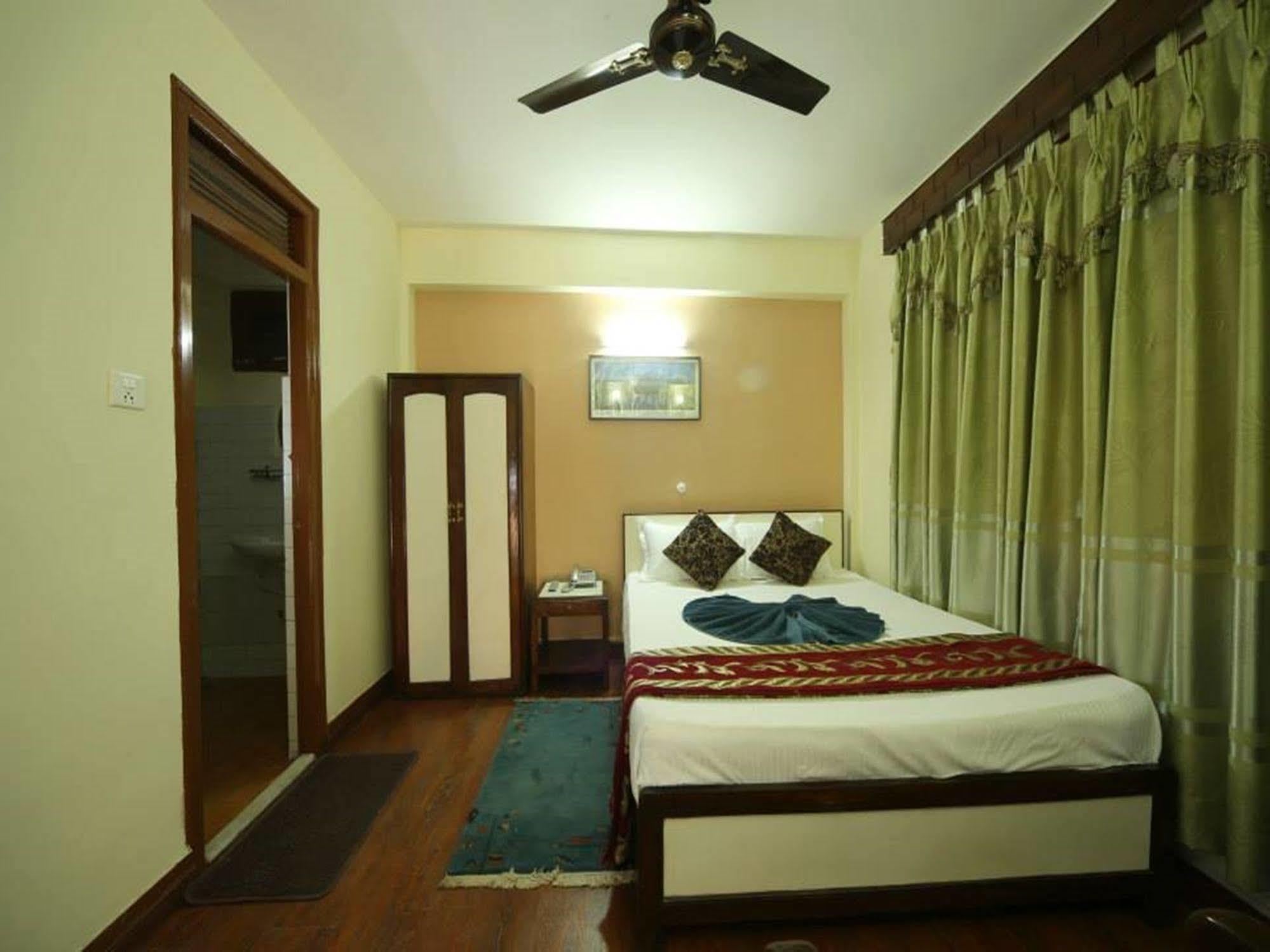Hotel Pleasure Home Catmandu Exterior foto